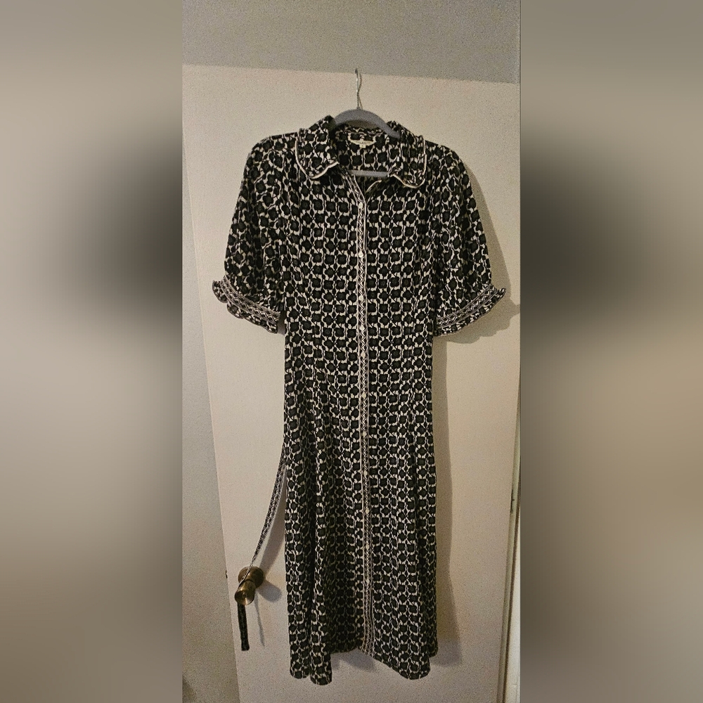 Elegant Black and White Patterned Dress